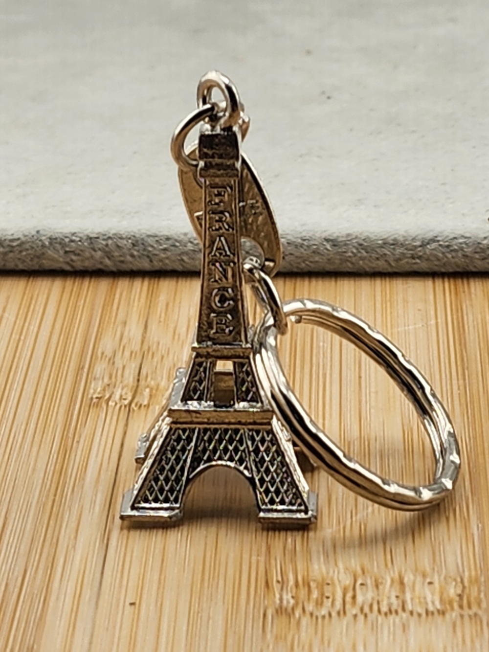 Silver Tone Eiffel Tower Keychain Charm - France Souvenir 0584